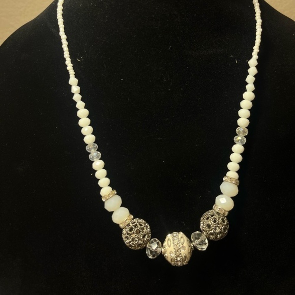 Statement necklace